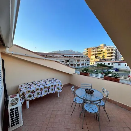 Capo Schiso Apartment *