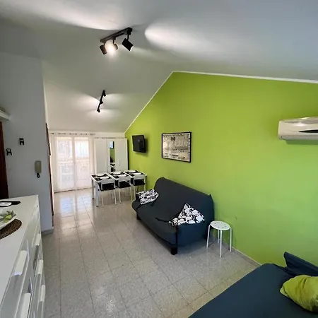 Capo Schiso Apartment *